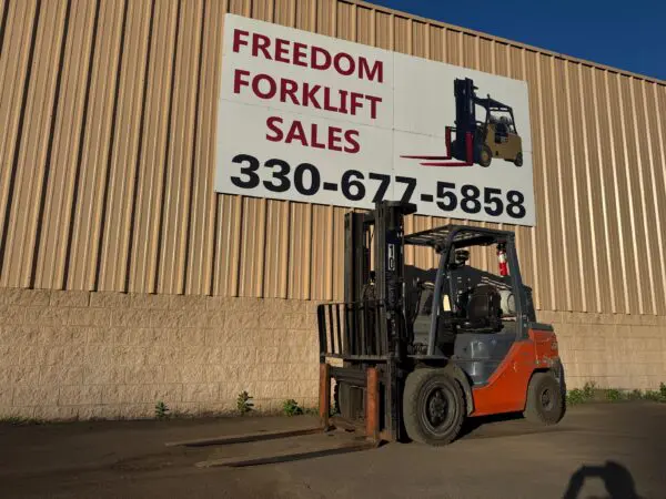 2020 TOYOTA 8FGU30 Forklift
