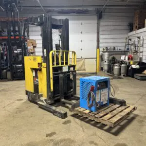 1997  HYSTER N40XMR-3 Reach Truck